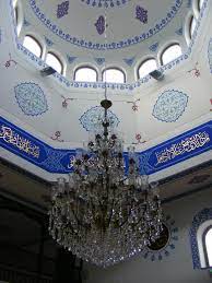 Fabulous Chandeliers In Mosques 2